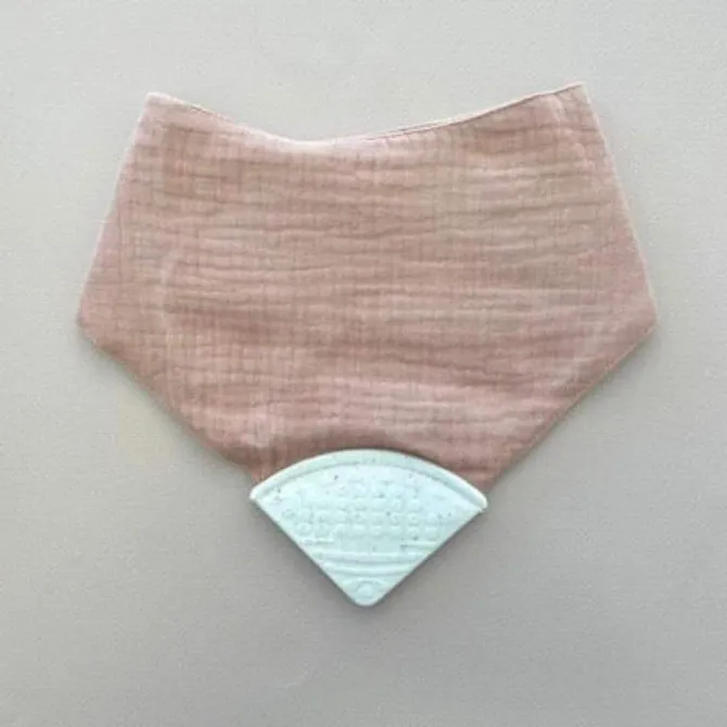Teether-Bib-dusty-pink