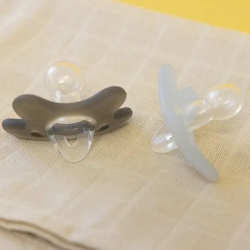 si123b01-8711736548569-soother-natural-0-6m-ice-clay-st-1500×1500-4