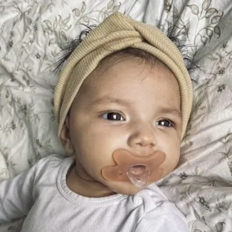 si123b03-8711736548569-Silicone-soother-0-6m-amb-6-1500×1500-1