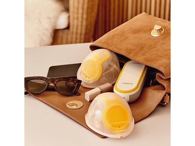 medela freestyle hands-free pump available on Fed is Best
