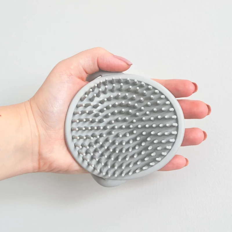 Hand Holding Brush 3 – Low Res