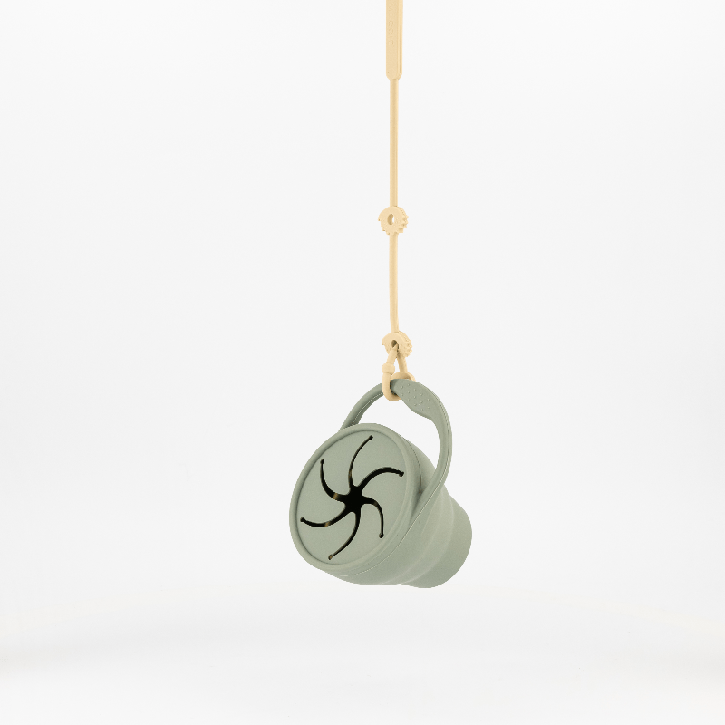 Maccie Anti-Drop Chain in beige features a stylish bucket design with a black spider motif, ideal for securing accessories.