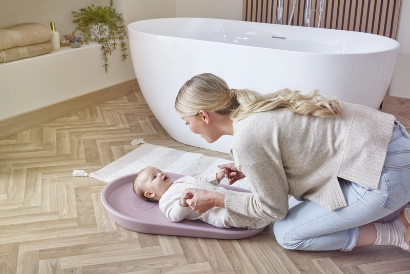 Shnuggle squishy changing mat – mum and baby 3 – blossom – high res